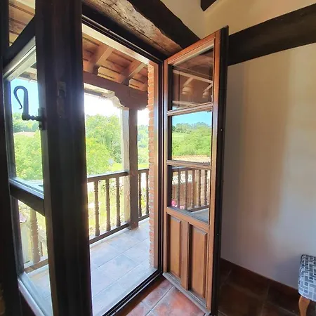 Camino Del Norte ゲストハウス 4*