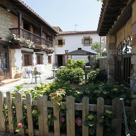 Camino Del Norte ゲストハウス 4*